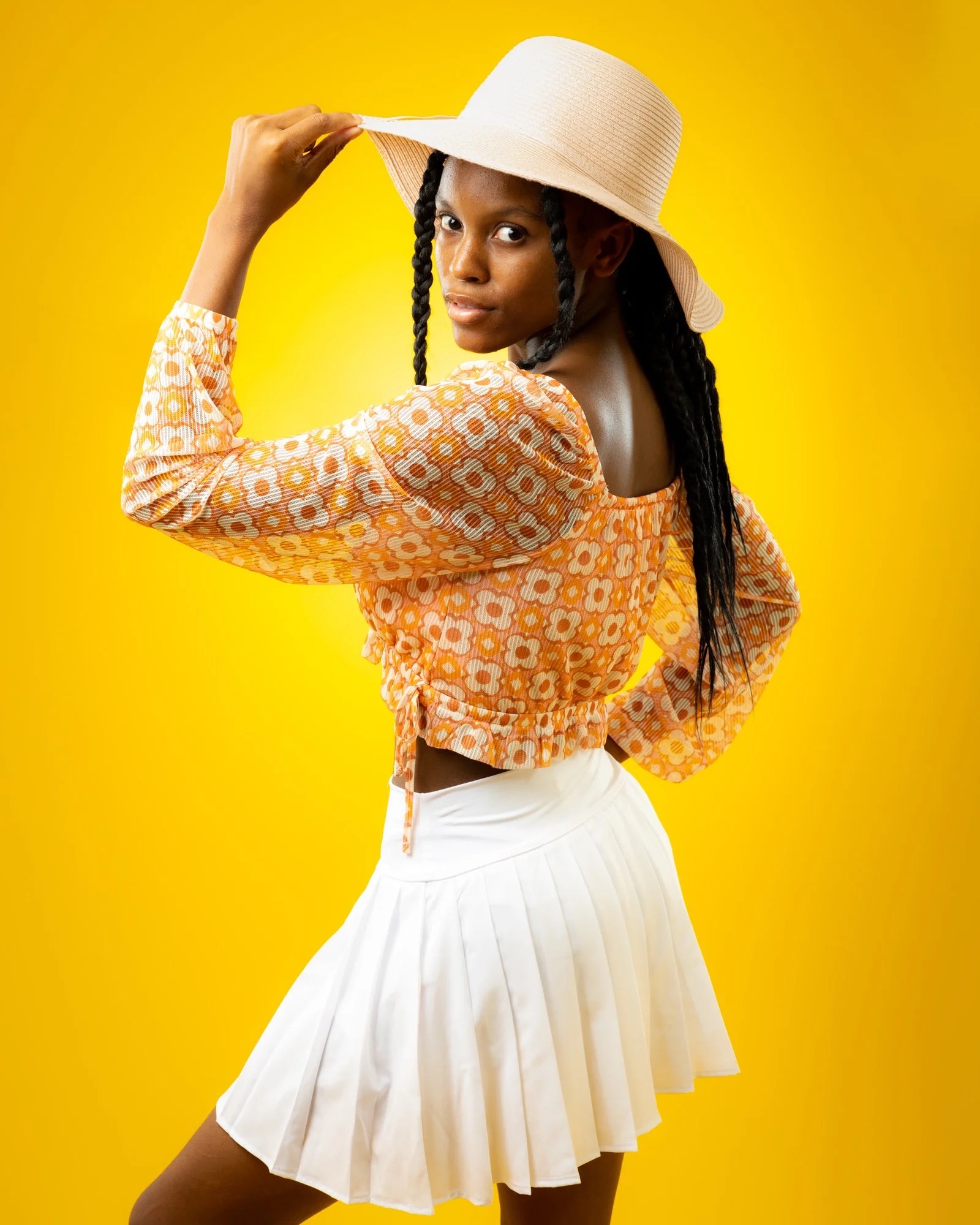 Lukendra Starlena Yellow photography by Jeff M. Burt